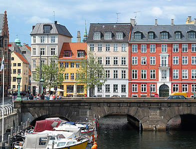 landscape photo of colorful houses thumbnail
