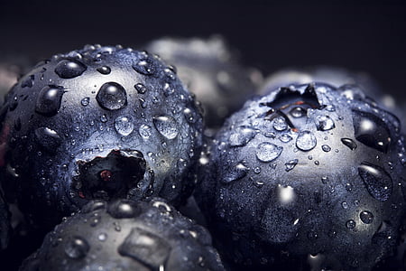 selective photography of black berries thumbnail