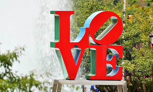 red love freestanding letter thumbnail