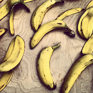 yellow banana peel lot thumbnail