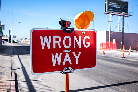 wrong way signage thumbnail