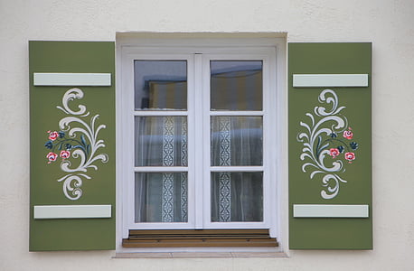 white 3-panel glass window pane thumbnail