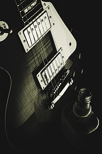 Les Paul electric guitar thumbnail