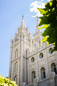 white cathedral thumbnail