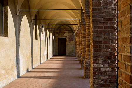 beige and red concrete and brick alley thumbnail