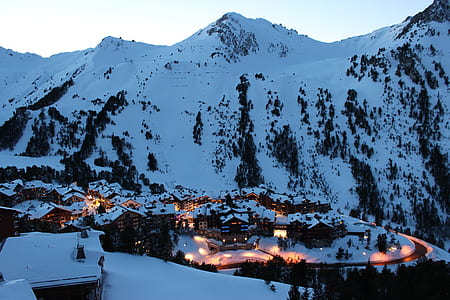 icy mountain an dcity thumbnail