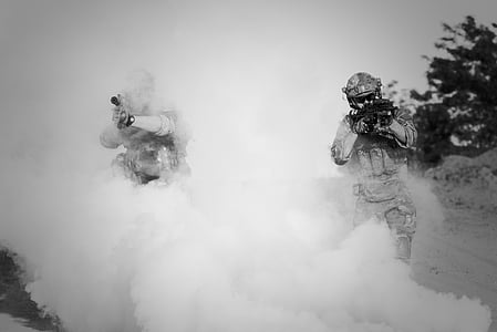 military soldiers thumbnail