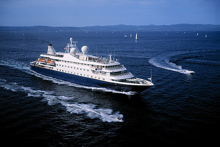 cruise ship in the middle of the sea thumbnail