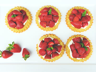 red strawberry fruits thumbnail