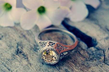silver-colored clear gemstone ring thumbnail