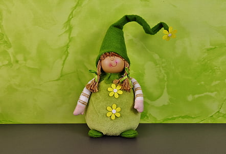 brown-haired female doll thumbnail