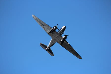 gray aircraft thumbnail