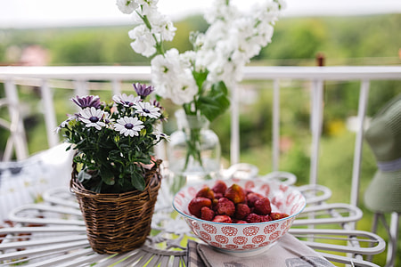 Country-style Balcony Decorations thumbnail