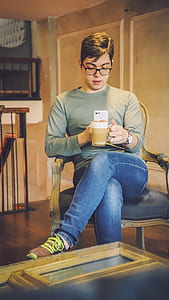 women's blue jeans thumbnail