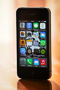 black iPhone 4 thumbnail