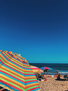 People At The Beach thumbnail