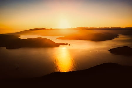 landscape photography of water body thumbnail