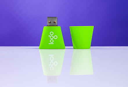 green USB flash drive thumbnail