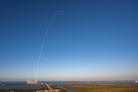 rocket taking off thumbnail
