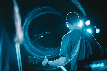 man playing guitar thumbnail