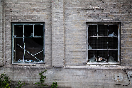 gray concrete building thumbnail