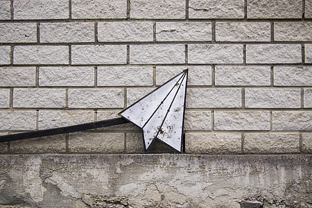 gray concrete wall thumbnail