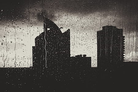 silhouette of buildings thumbnail