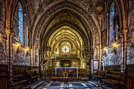 church interior thumbnail