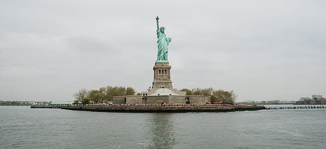 Statue of Liberty thumbnail
