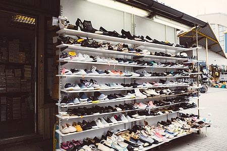 Shoes outlet thumbnail