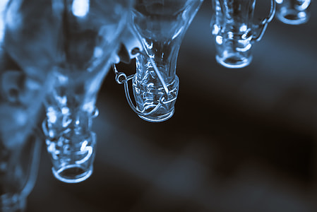 clear glass bottles thumbnail