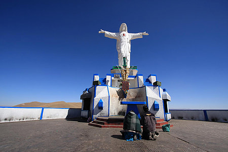 White Christ Statue in Juliaca, Peru thumbnail