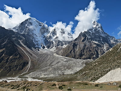 mountains under blue clear sunny sky thumbnail