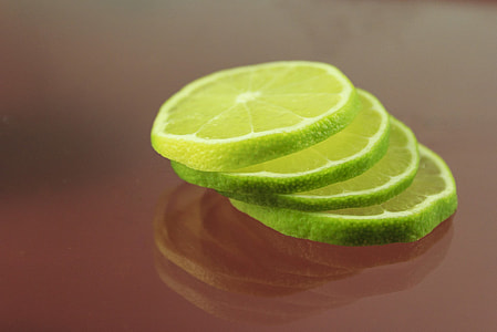 four slice of citrus fruits thumbnail