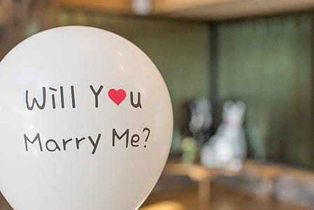 white will you marry me?-printed balloon thumbnail