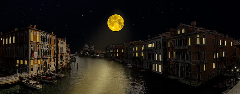 fullmoon during night time thumbnail
