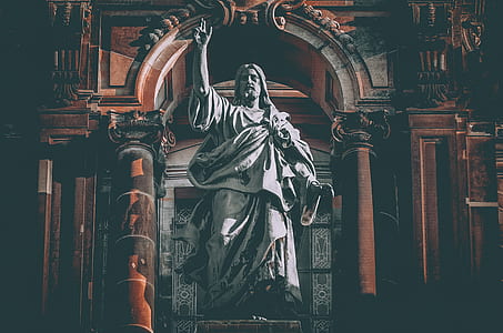 Jesus Christ statue thumbnail