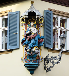 blue and white religious sculpture thumbnail