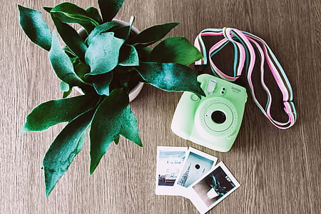 White Fujifilm Intax Mini Camera thumbnail