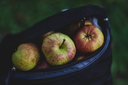 apples in bag thumbnail