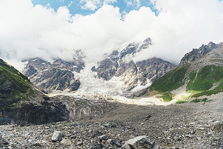 clouds on mountain thumbnail
