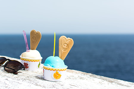 Smurf ice cream by the sea thumbnail