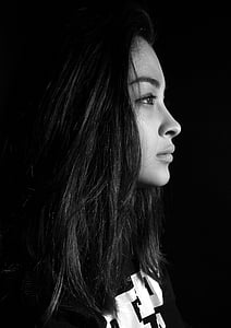 grayscale photo of woman at side view thumbnail
