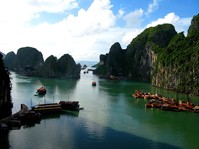 boats on body of water thumbnail