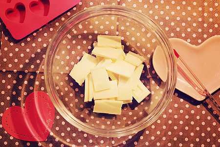yellow chips in clear glass bowl thumbnail