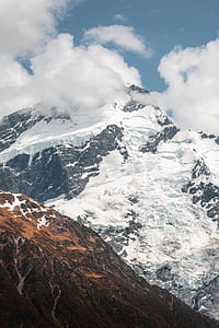 mountain covered with snow thumbnail