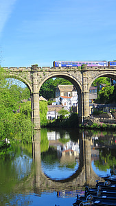 train on bridge thumbnail