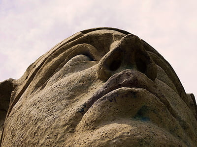 closeup photo of portrait statue thumbnail