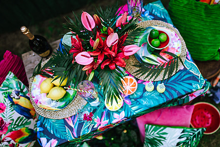 Exotic Garden Party Decorations thumbnail