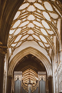 gold cathedral ceiling thumbnail
